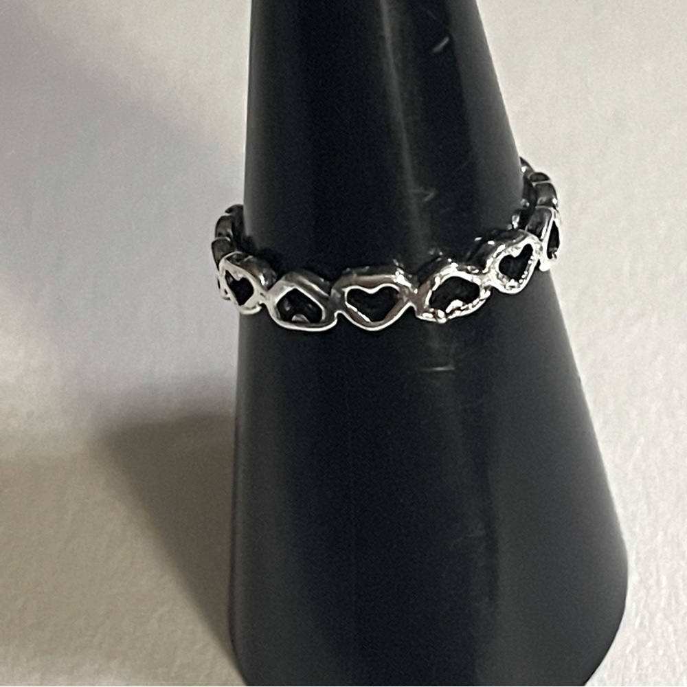 New Sterling Silver Handmade Bohemian Cut Out Heart Petite Minimalist Band Ring - Picture 8 of 9